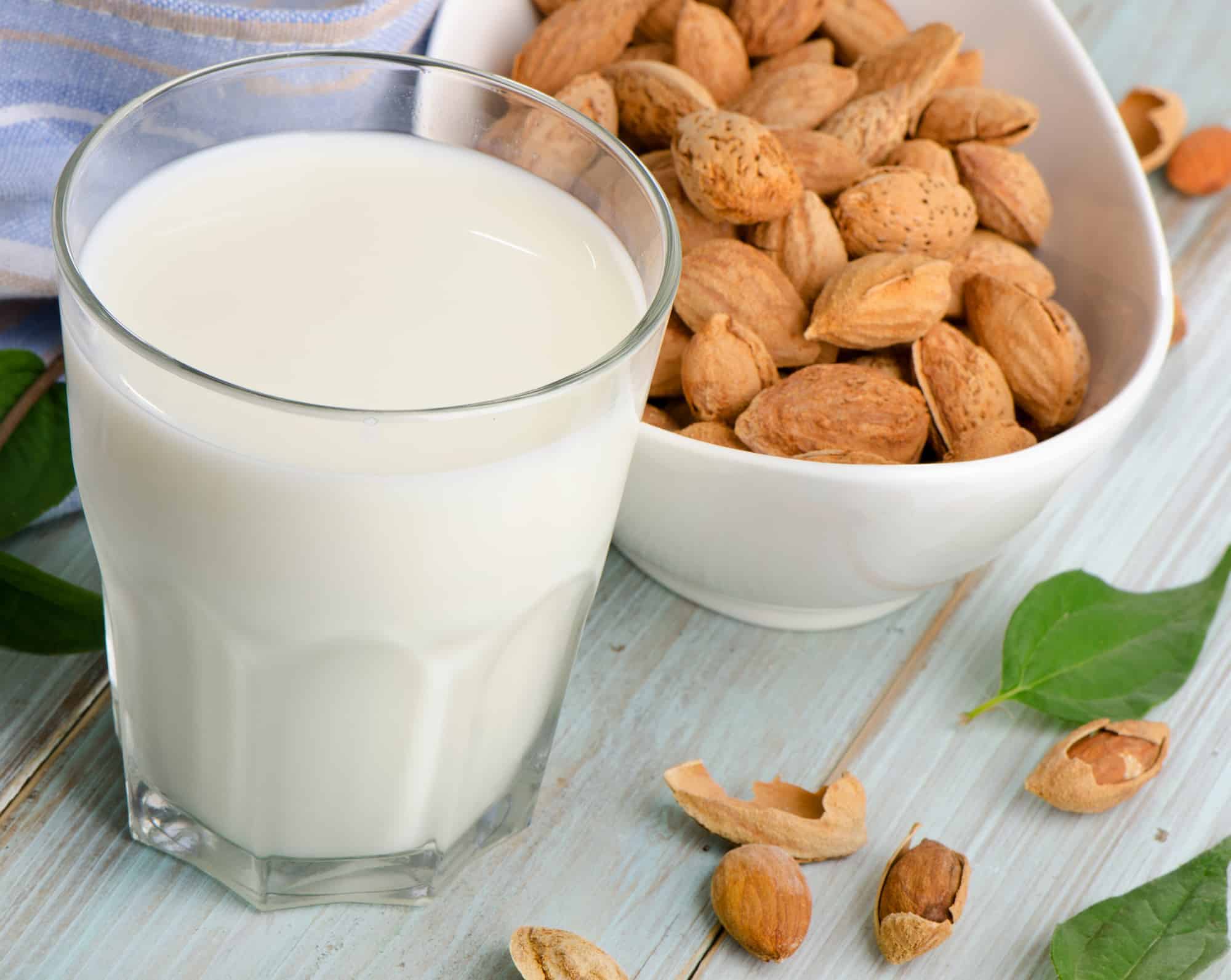 Can You Freeze Almond Milk: What You Need To Know | JuicerKit
